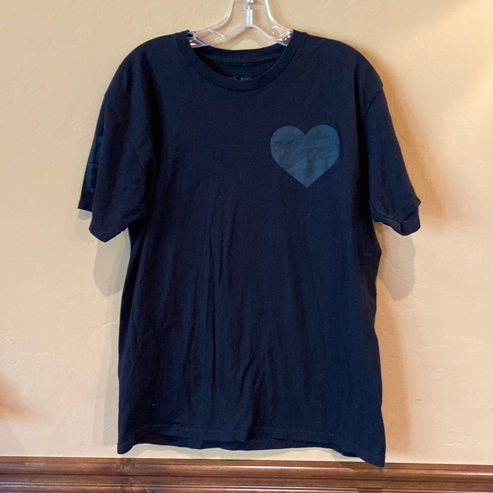 WE ARE MASSIV heart tee